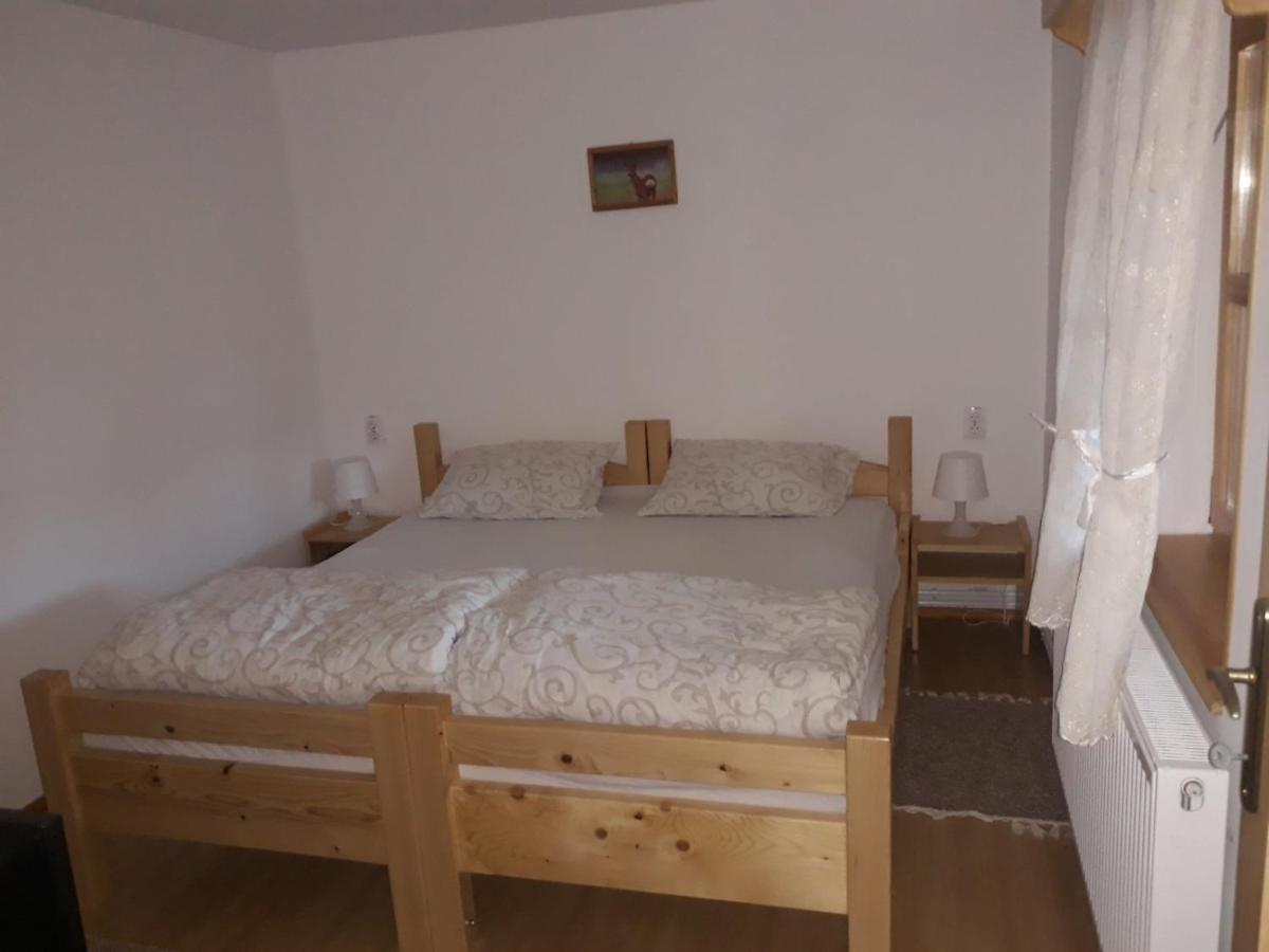 Rita Apartman & Studio Ζρένιανιν Εξωτερικό φωτογραφία