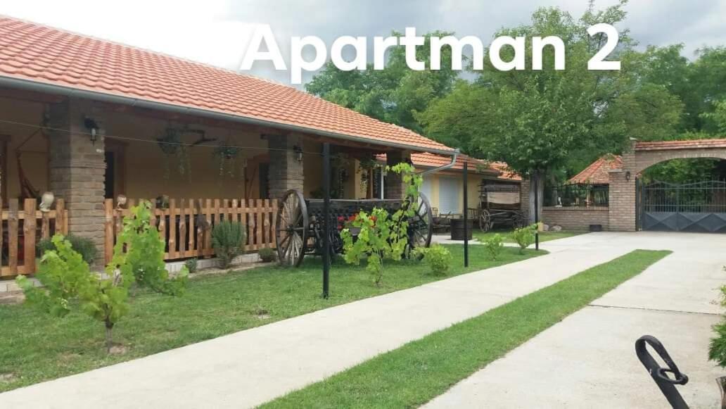 Rita Apartman & Studio Ζρένιανιν Εξωτερικό φωτογραφία